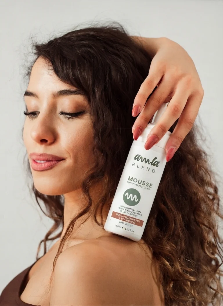Mousse styling ai semi di lino – Dona volume, tenuta flessibile e lucentezza ai tuoi capelli con la Mousse Styling ai Semi